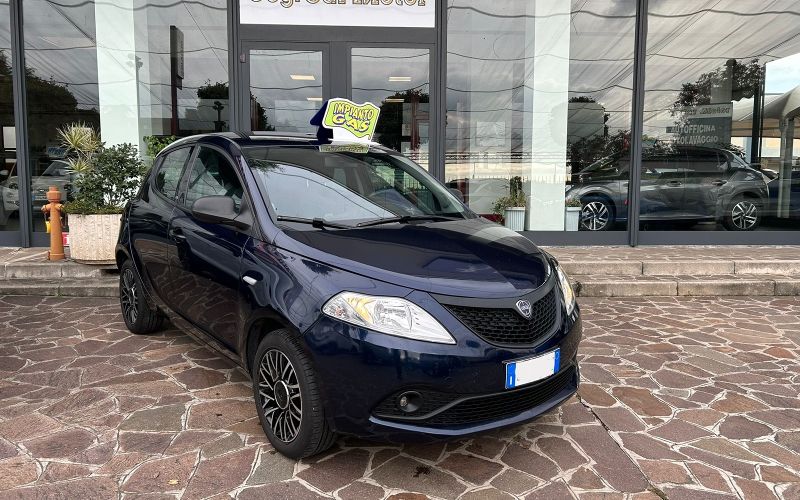 LANCIA Ypsilon 1.2 69 CV 5 porte GPL Ecochic Silver - Cog Car Motor